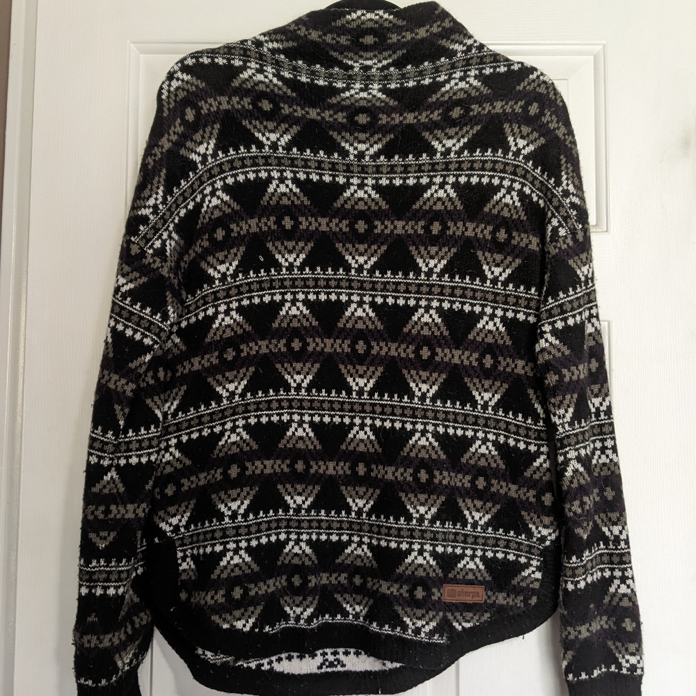 Sherpa sweater size small